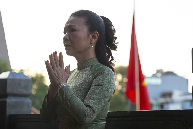 Cập nhật: Không khí đặc biệt của buổi sáng ngày 1/7 sau khi tiếng chuông ngân vang tại hơn 18.000 ngôi chùa trên cả nước- Ảnh 23.