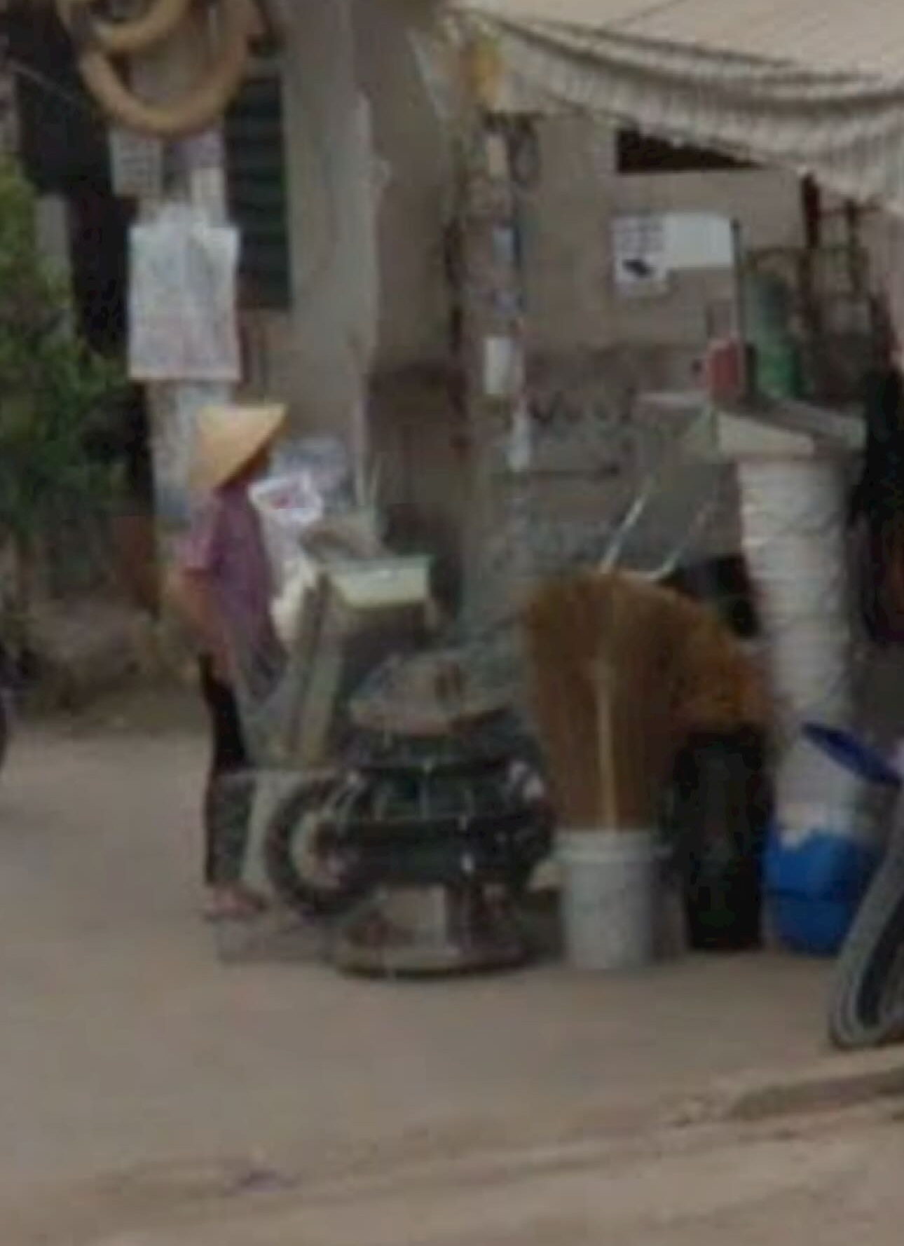 Google Maps h&oacute;a cỗ m&aacute;y thời gian, thấy người th&acirc;n đ&atilde; mất ở ngay trước nh&agrave;: Trend n&agrave;y tốn nước mắt- Ảnh 9.