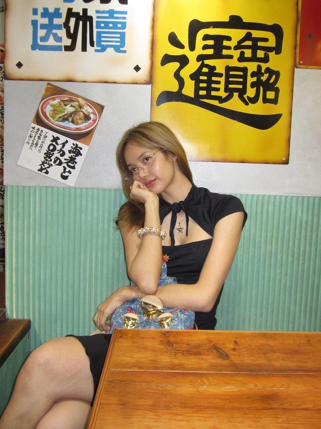 Tình trạng báo động của Lisa trước thềm BLACKPINK comeback- Ảnh 2. Tình trạng báo động của Lisa trước thềm BLACKPINK comeback- Ảnh 2.