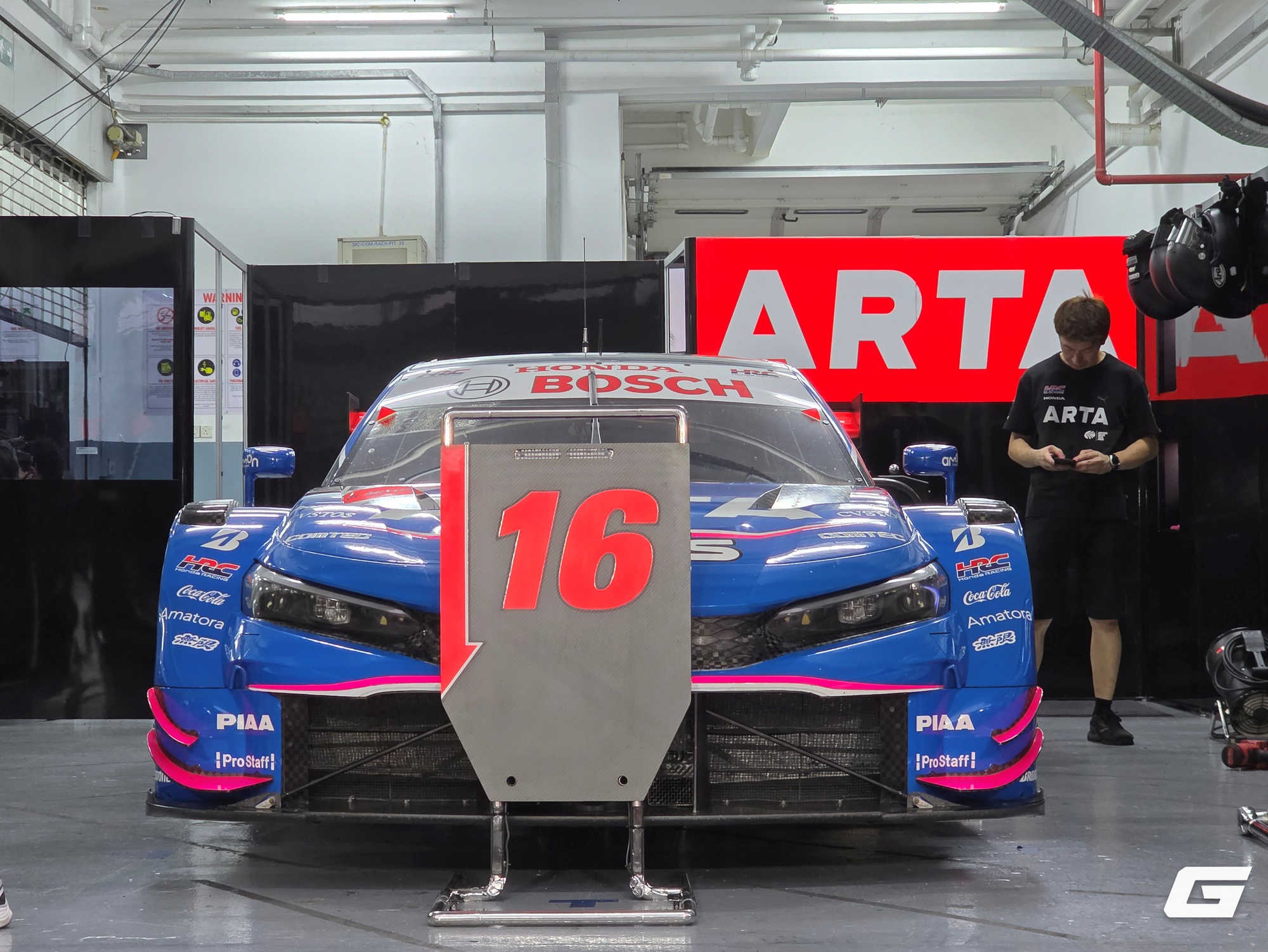 Cận cảnh garage đội đua tại giải Super GT: 'Vùng cấm' mà không phải ai cũng có thể lại gần- Ảnh 6.