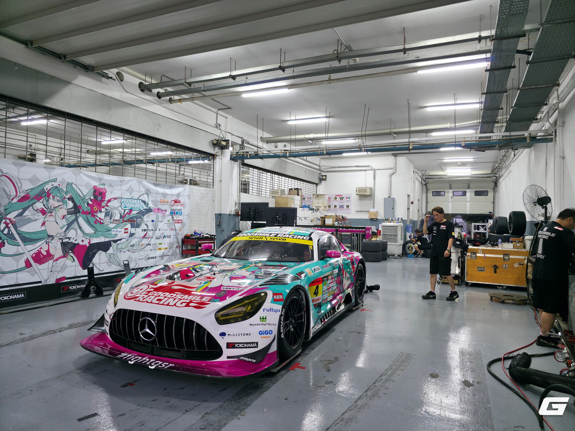 Cận cảnh garage đội đua tại giải Super GT: 'Vùng cấm' mà không phải ai cũng có thể lại gần- Ảnh 12.