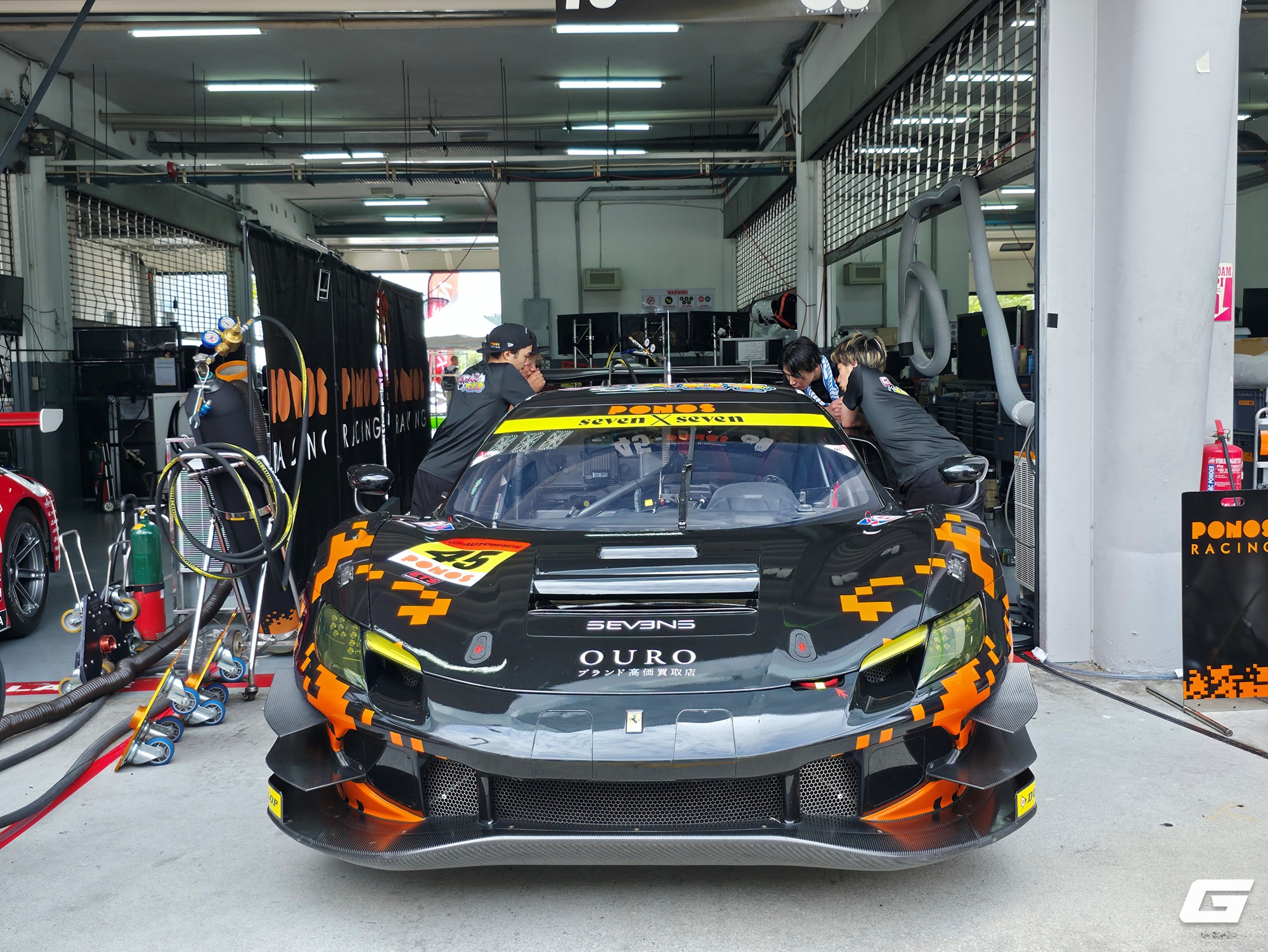 Cận cảnh garage đội đua tại giải Super GT: 'Vùng cấm' mà không phải ai cũng có thể lại gần- Ảnh 13.