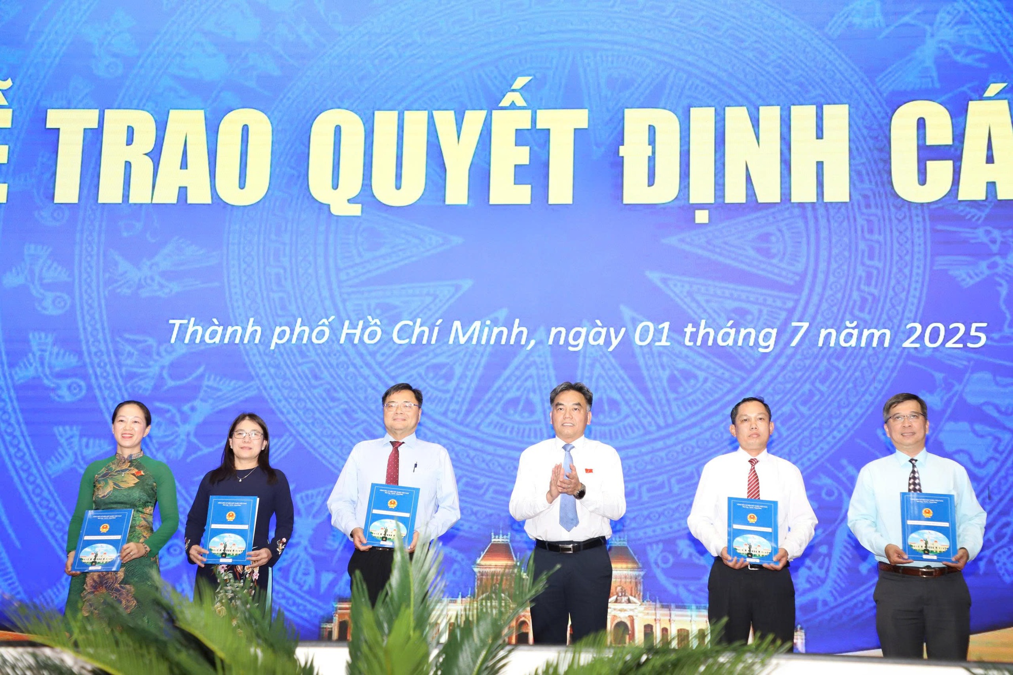 Danh sách 14 giám đốc và 137 phó giám đốc của 15 sở, ngành TP HCM sau hợp nhất- Ảnh 4.