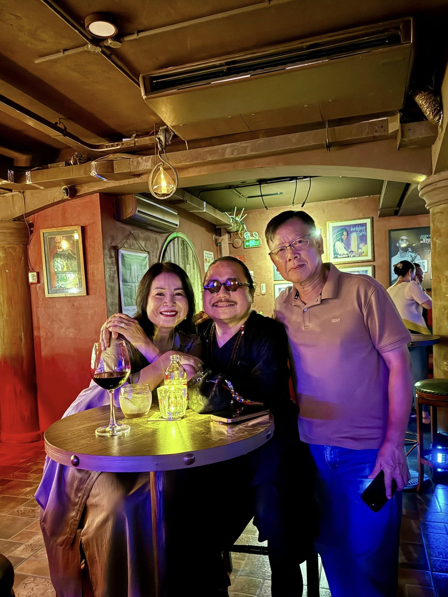 Nữ nghệ sĩ sống lạc quan sau khi công khai bị ung thư phổi khiến Đàm Vĩnh Hưng thốt lên “thương chị” - Ảnh 4.