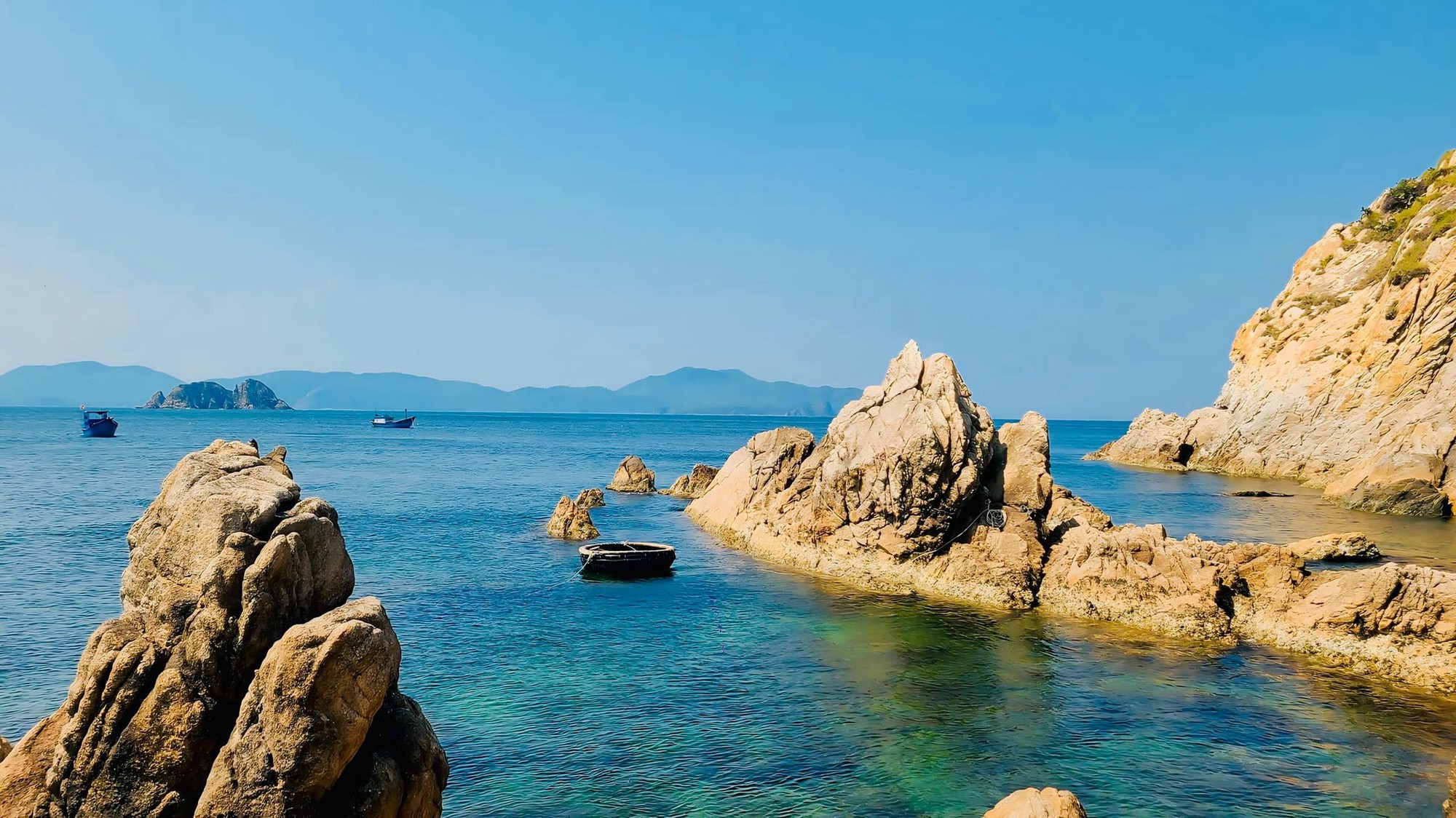 Đắk Lắk có một bãi biển không khác gì biển nước Ý khiến dân tình rần rần đòi “nghỉ hưu sớm”- Ảnh 9. Đắk Lắk có một bãi biển không khác gì biển nước Ý khiến dân tình rần rần đòi “nghỉ hưu sớm”- Ảnh 9.