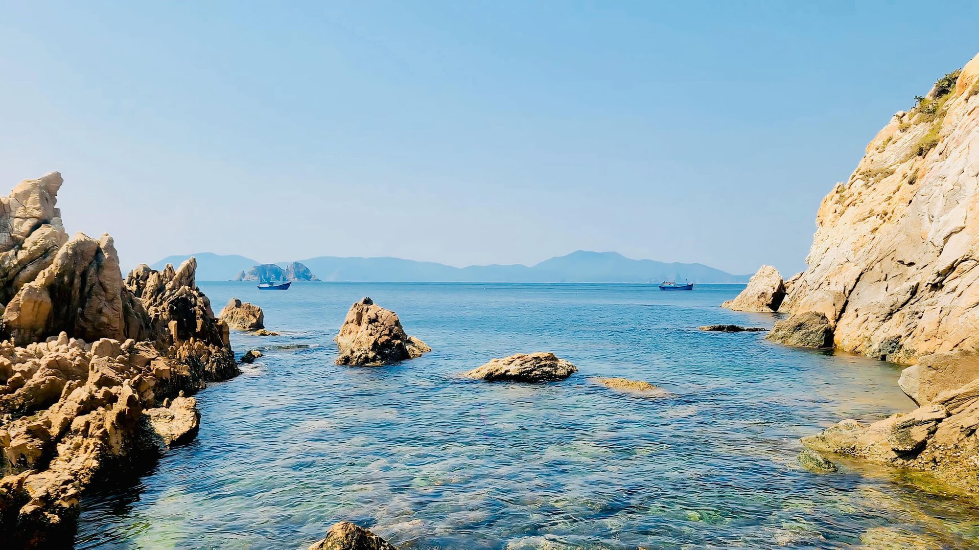 Đắk Lắk có một bãi biển không khác gì biển nước Ý khiến dân tình rần rần đòi “nghỉ hưu sớm”- Ảnh 7. Đắk Lắk có một bãi biển không khác gì biển nước Ý khiến dân tình rần rần đòi “nghỉ hưu sớm”- Ảnh 7.