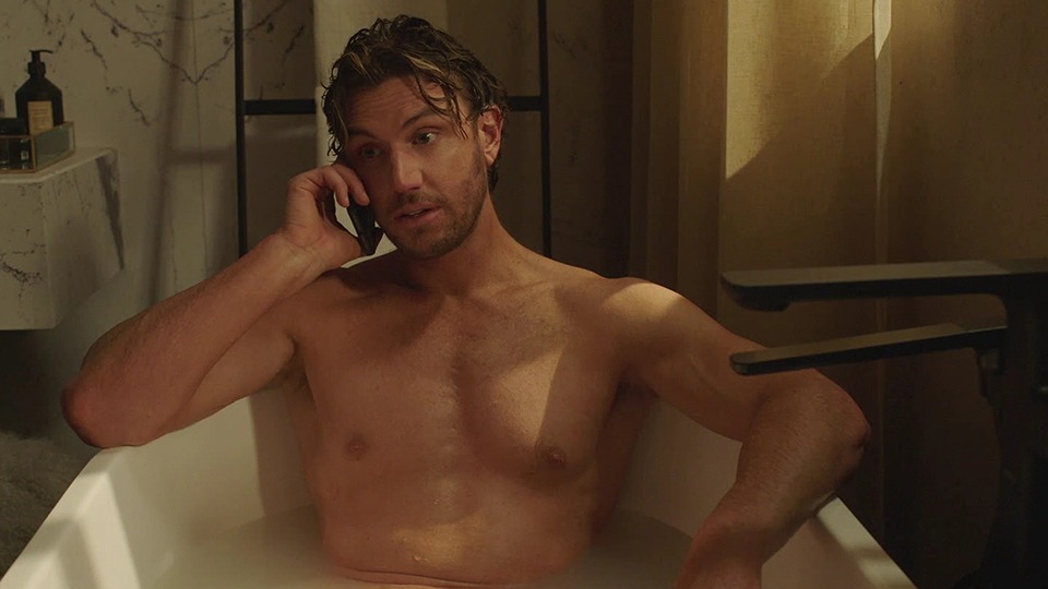 Hậu trường cảnh nóng gây sốc nhất phim Sex/Life: Chiếc gương phòng tắm khiến cả thế giới "đỏ mặt" - Ảnh 2. Hậu trường cảnh nóng gây sốc nhất phim Sex/Life: Chiếc gương phòng tắm khiến cả thế giới "đỏ mặt" - Ảnh 2.