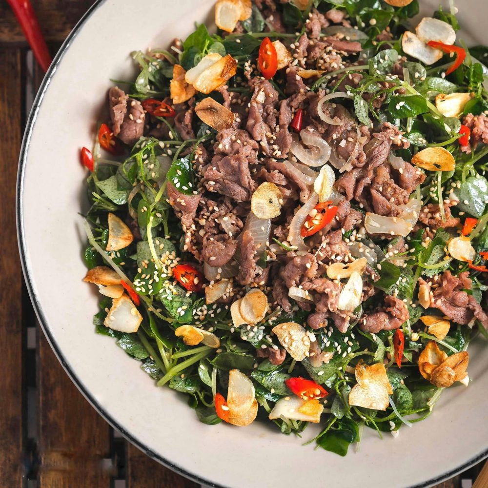 Rau nhà nghèo Việt Nam thành hàng hiếm ở Trung Quốc: Giá cao gấp 5 lần, dân tình đổ xô mua- Ảnh 6. Rau nhà nghèo Việt Nam thành hàng hiếm ở Trung Quốc: Giá cao gấp 5 lần, dân tình đổ xô mua- Ảnh 6.