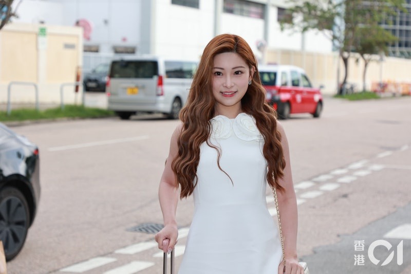 Chán ngán hot girl tai tiếng, Huỳnh Hiểu Minh hẹn hò nữ luật sư, còn lo lót cho tình mới thi Hoa hậu?- Ảnh 4.
