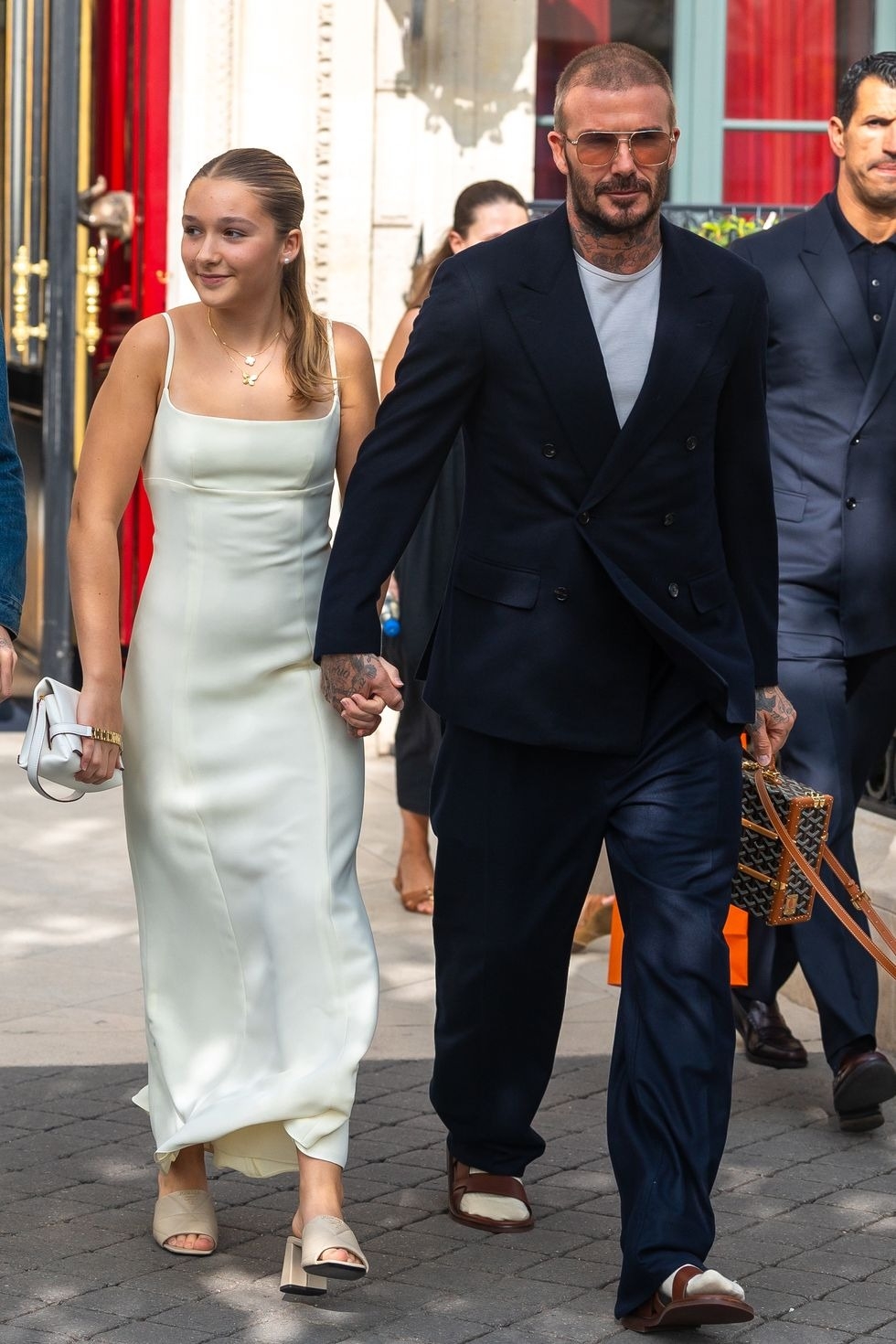 Ngắm tiểu thư Harper Beckham ngày nhỏ đáng yêu như thiên thần giờ hóa thiếu nữ phổng phao khiến ai cũng trầm trồ- Ảnh 17.