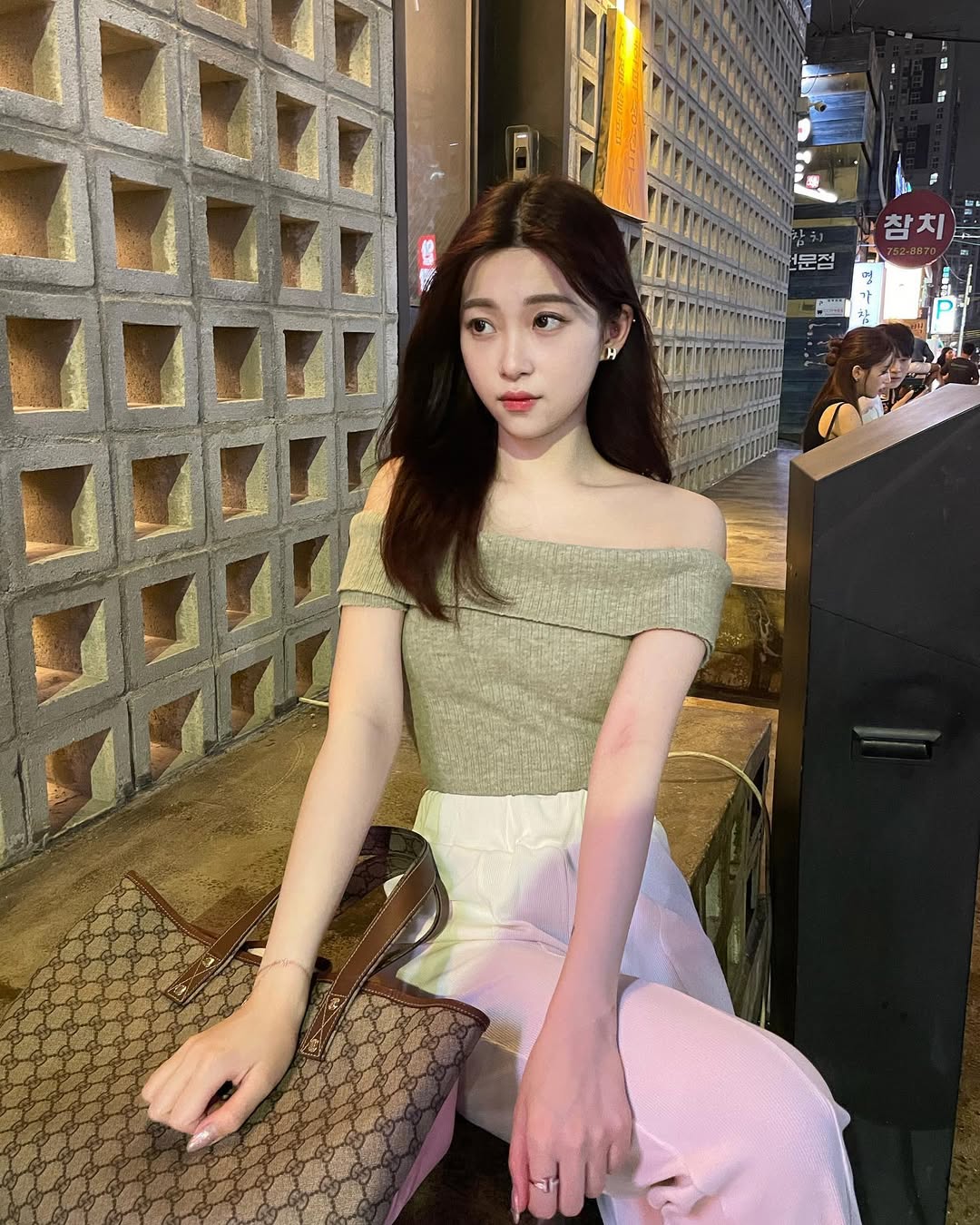 Chán ngán hot girl tai tiếng, Huỳnh Hiểu Minh hẹn hò nữ luật sư, còn lo lót cho tình mới thi Hoa hậu?- Ảnh 5.