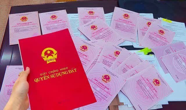 8 trường hợp phải đổi sổ đỏ ngay lập tức, - Ảnh 1.