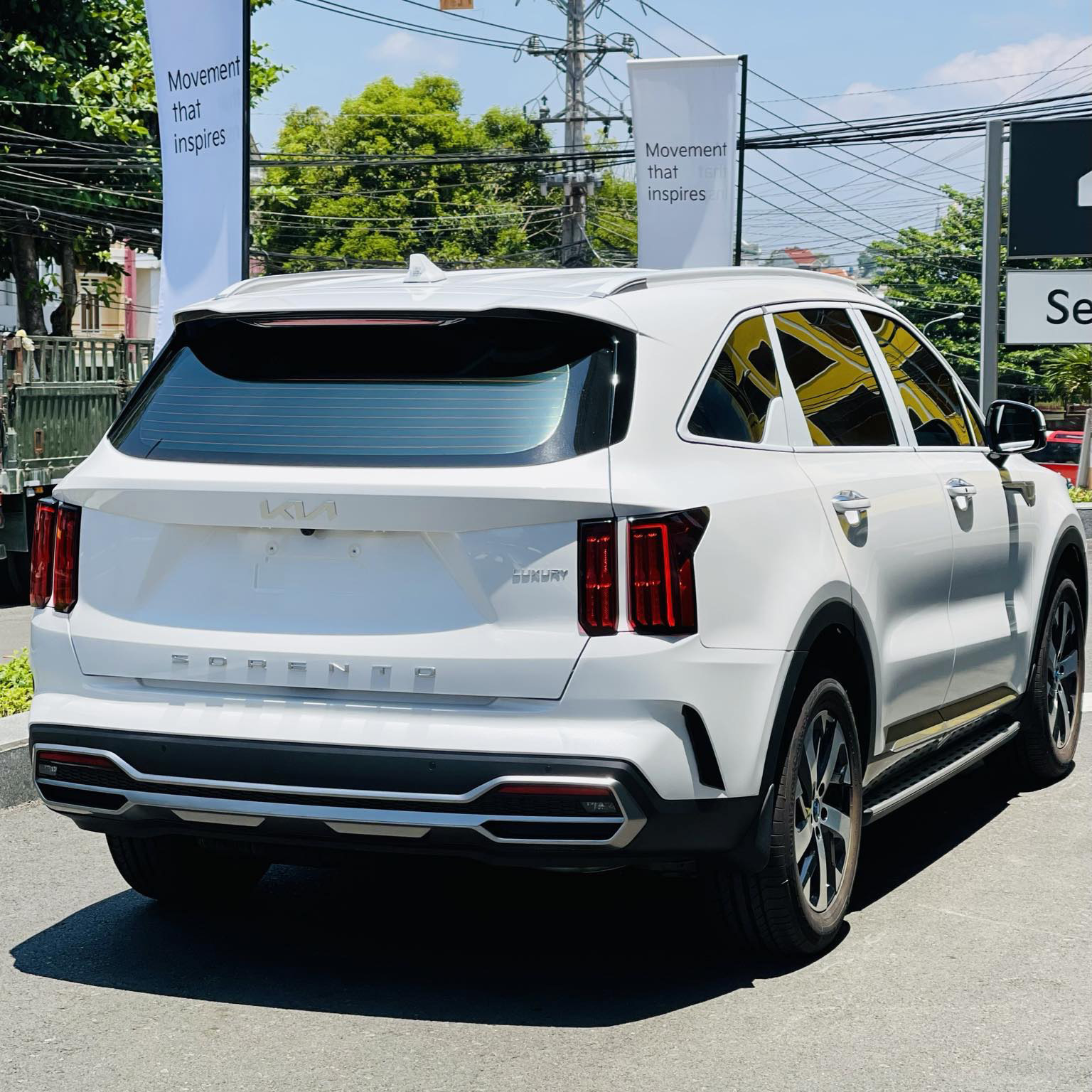 Kia Sorento giảm giá còn từ 879 triệu đồng tại đại lý, đua giá với Santa Fe nhưng VIN 2025 - Ảnh 4.
