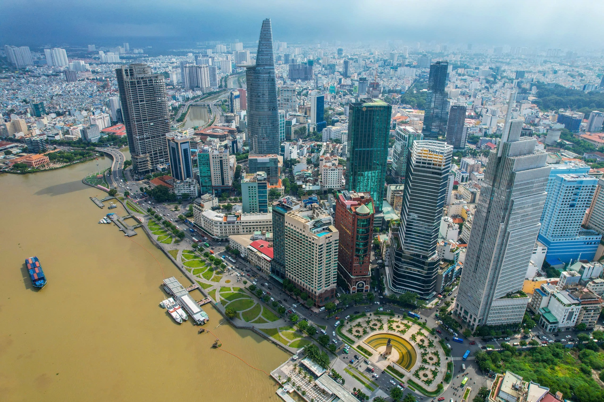 Siêu trung tâm dữ liệu 2 tỉ USD tại TP HCM thúc đẩy phát triển trí tuệ nhân tạo - Ảnh 1. Siêu trung tâm dữ liệu 2 tỉ USD tại TP HCM thúc đẩy phát triển trí tuệ nhân tạo - Ảnh 1.