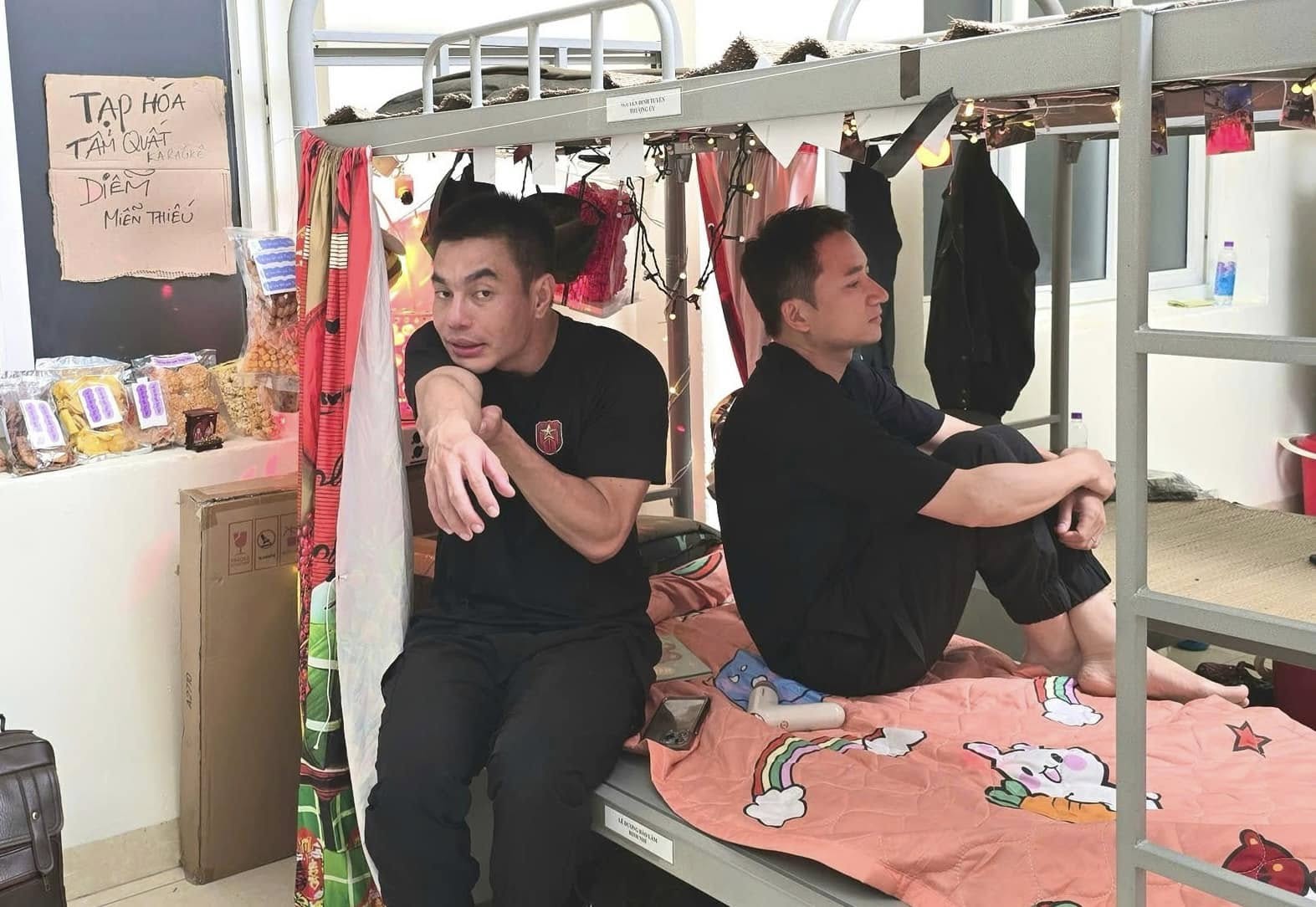 Vợ Phan Mạnh Quỳnh đăng đàn nhờ netizen "đánh ghen", còn bóc luôn danh tính "tiểu tam": Chuyện gì đây? - Ảnh 2.