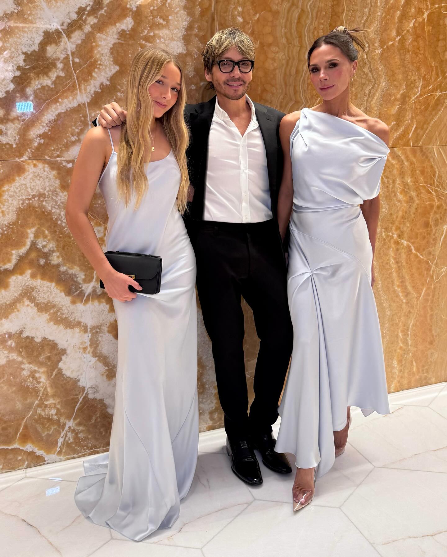 Ch&ugrave;m ảnh Harper Beckham: 14 tuổi đ&atilde; ra d&aacute;ng fashionista, chuẩn bị tiếp quản brand thời trang ri&ecirc;ng do bố mẹ lập ra - Ảnh 39.