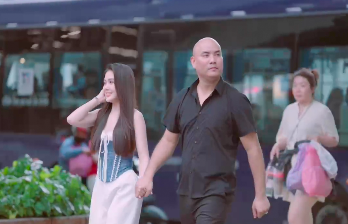 Nam nghệ sĩ Việt lộ hình ảnh tình tứ với một hot girl tại Thái Lan, lập tức xác nhận đã chia tay vợ 9x - Ảnh 3.