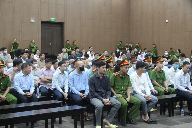 Tuyên án cựu Bí thư tỉnh ủy Hoàng Thị thúy Lan và Chủ tịch Tập đoàn Phúc Sơn - Ảnh 3.