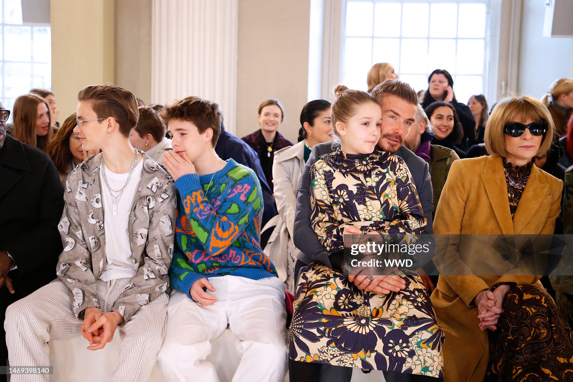 Ch&ugrave;m ảnh Harper Beckham: 14 tuổi đ&atilde; ra d&aacute;ng fashionista, chuẩn bị tiếp quản brand thời trang ri&ecirc;ng do bố mẹ lập ra - Ảnh 36.