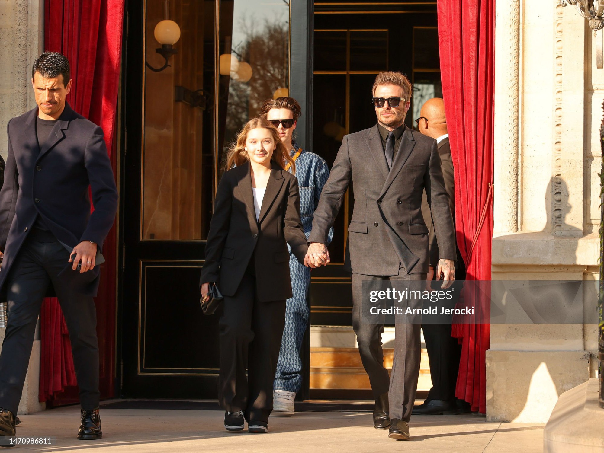 Ch&ugrave;m ảnh Harper Beckham: 14 tuổi đ&atilde; ra d&aacute;ng fashionista, chuẩn bị tiếp quản brand thời trang ri&ecirc;ng do bố mẹ lập ra - Ảnh 18.