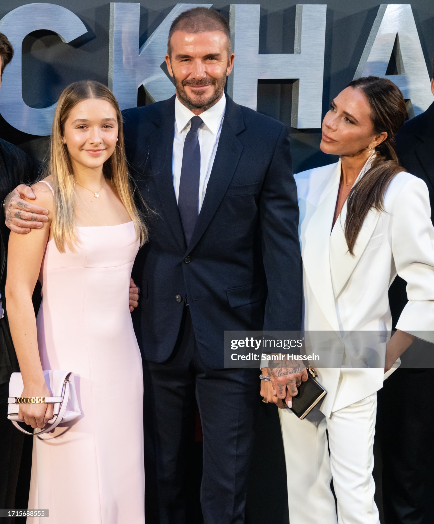 Ch&ugrave;m ảnh Harper Beckham: 14 tuổi đ&atilde; ra d&aacute;ng fashionista, chuẩn bị tiếp quản brand thời trang ri&ecirc;ng do bố mẹ lập ra - Ảnh 31.