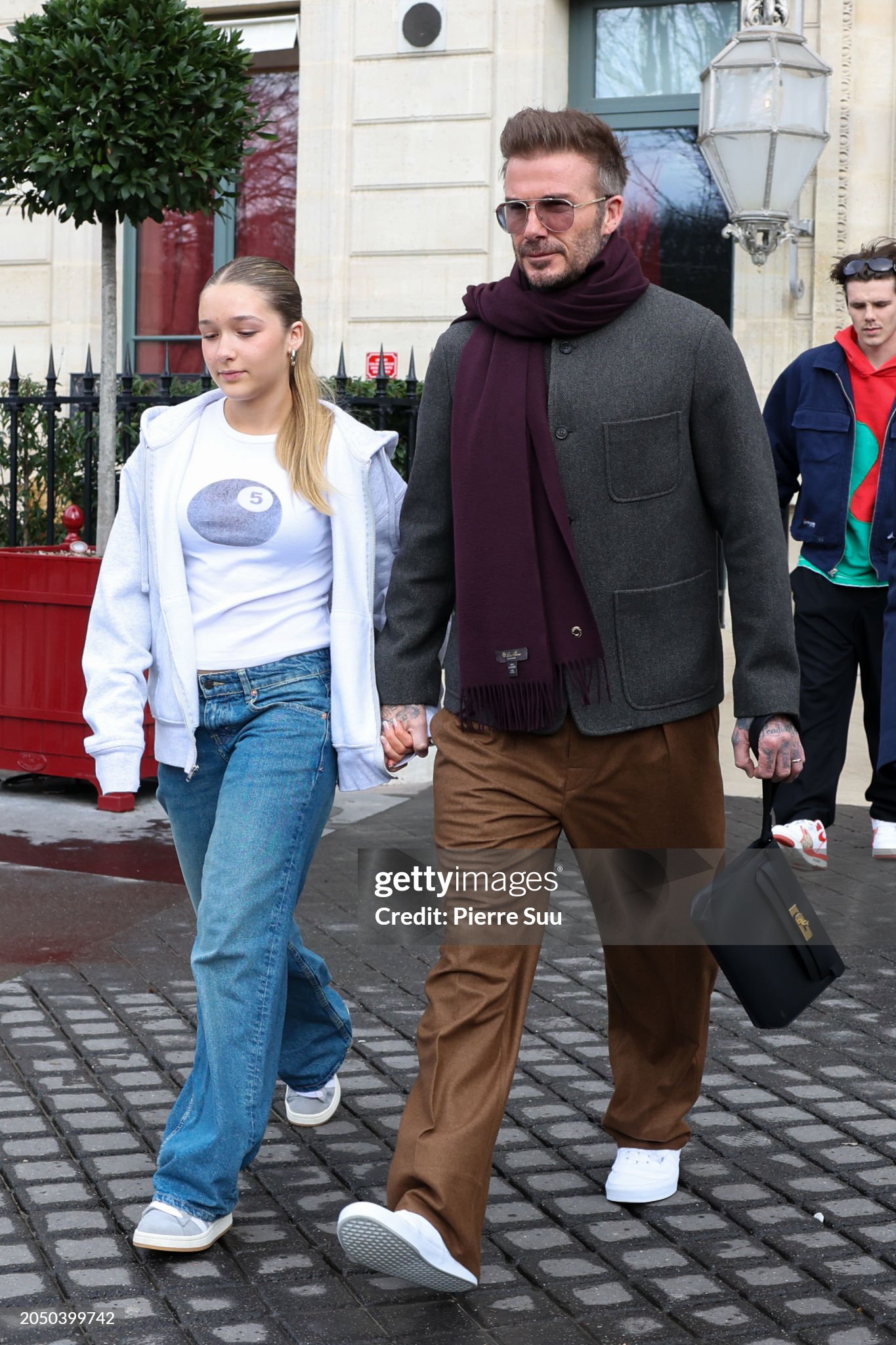 Ch&ugrave;m ảnh Harper Beckham: 14 tuổi đ&atilde; ra d&aacute;ng fashionista, chuẩn bị tiếp quản brand thời trang ri&ecirc;ng do bố mẹ lập ra - Ảnh 15.