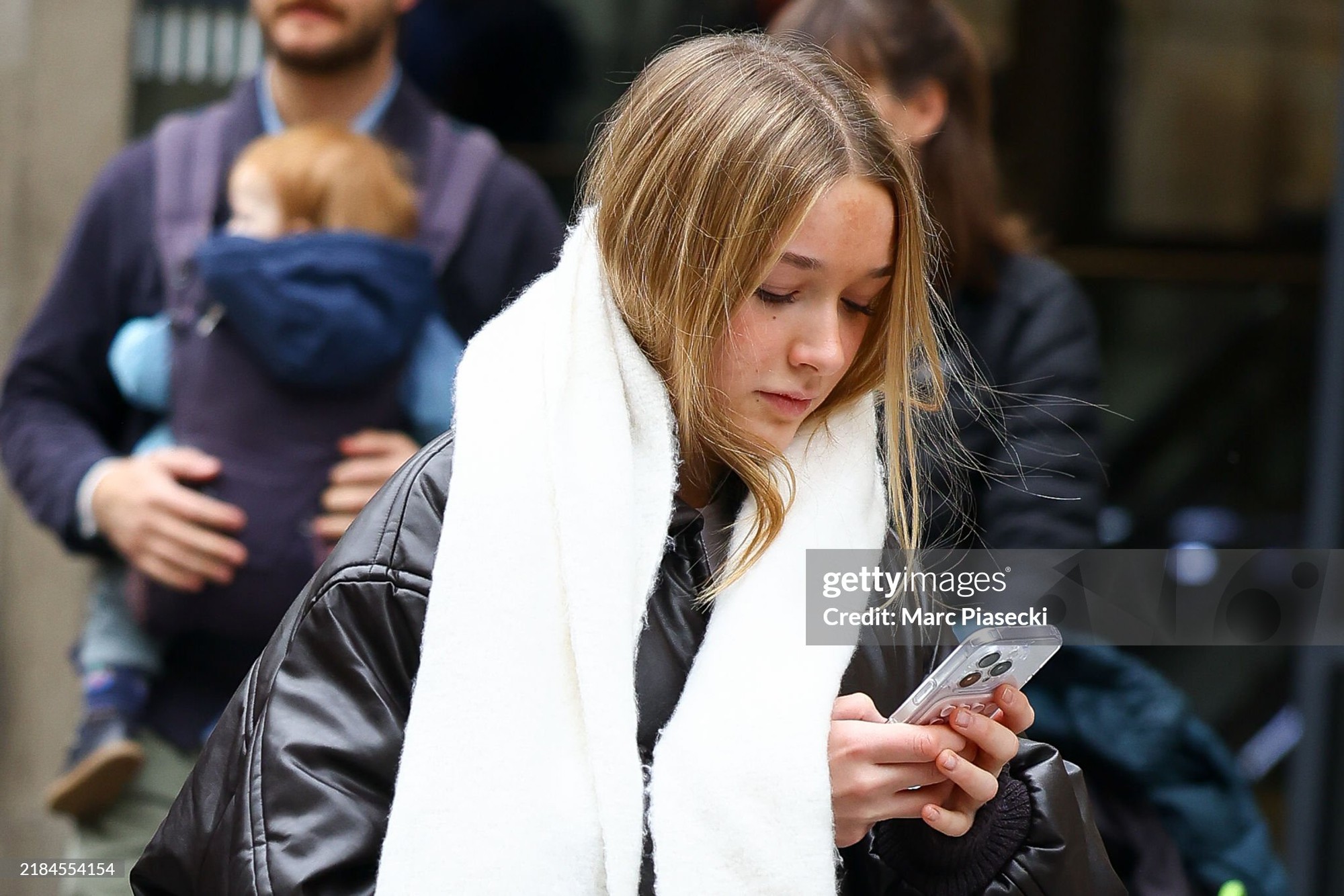 Ch&ugrave;m ảnh Harper Beckham: 14 tuổi đ&atilde; ra d&aacute;ng fashionista, chuẩn bị tiếp quản brand thời trang ri&ecirc;ng do bố mẹ lập ra - Ảnh 28.