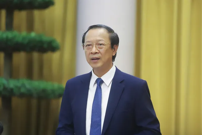 Luật mới cho giáo viên: Lương tăng , phụ cấp dày , nghỉ hưu sớm , thu hút người tài - Ảnh 1.