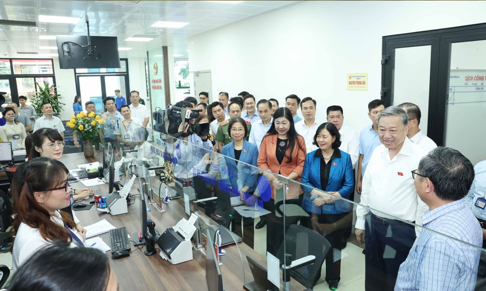 Cho phép bố trí cán bộ cấp xã có năng lực nhưng thiếu tiêu chuẩn về quy hoạch - Ảnh 1.