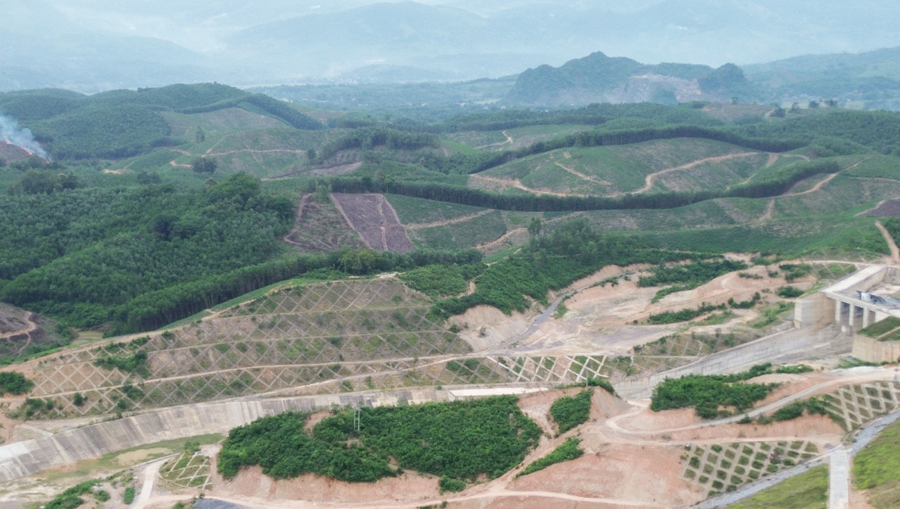 Cận cảnh hồ Cánh Tạng – đại thủy nông lớn nhất miền Bắc sắp vận hành - Ảnh 12.