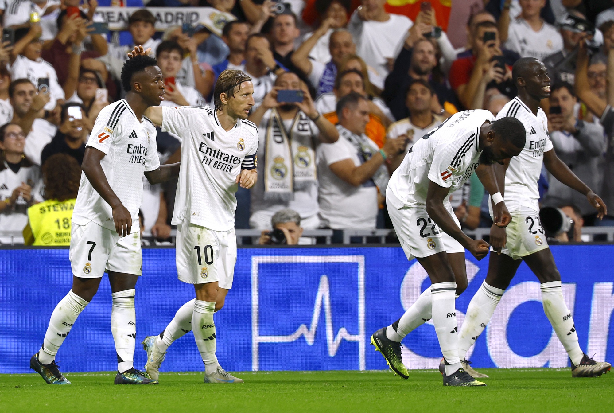 Thảm bại trước PSG, Real Madrid quyết chỉnh đốn dàn sao Galacticos - Ảnh 4.