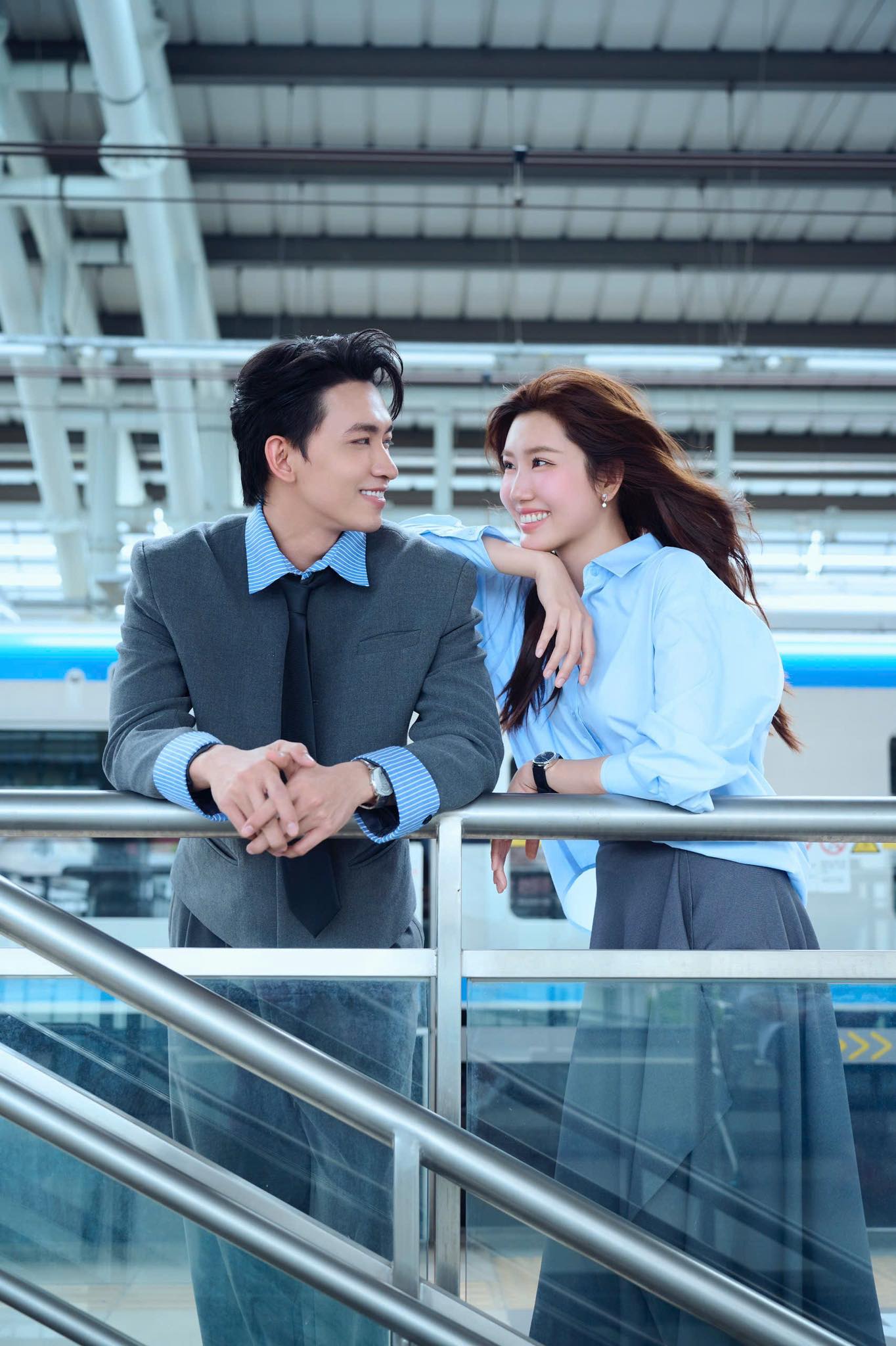 Thúy Ngân và Võ Cảnh "đường ai nấy đi" - Ảnh 3. Thúy Ngân và Võ Cảnh "đường ai nấy đi" - Ảnh 3.