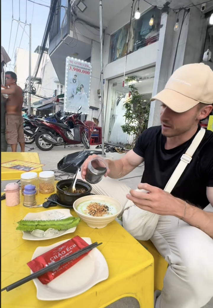 Chàng Tây Chris Wzg ăn món Việt chuyên nghiệp nhất mạng xã hội TikTok - Ảnh 6.