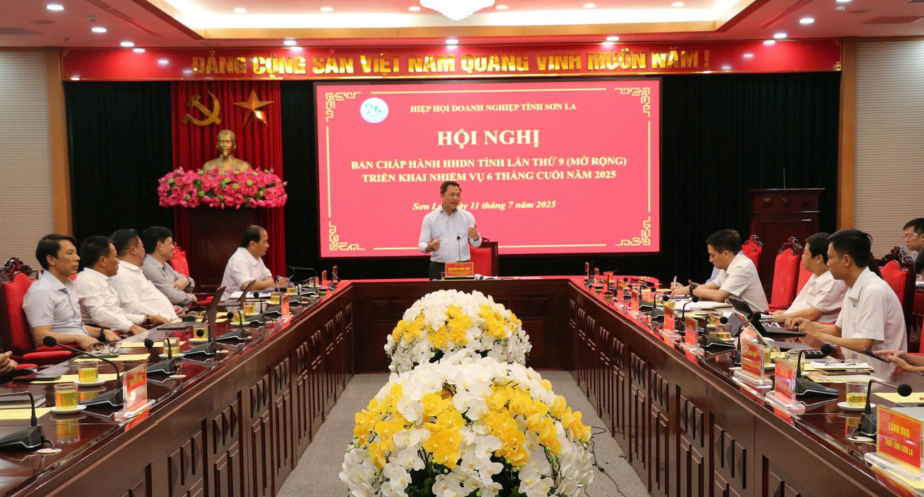 Chủ tịch UBND tỉnh Sơn La mời gọi doanh nghiệp hợp tác phát triển kinh tế - Ảnh 1. Chủ tịch UBND tỉnh Sơn La mời gọi doanh nghiệp hợp tác phát triển kinh tế - Ảnh 1.
