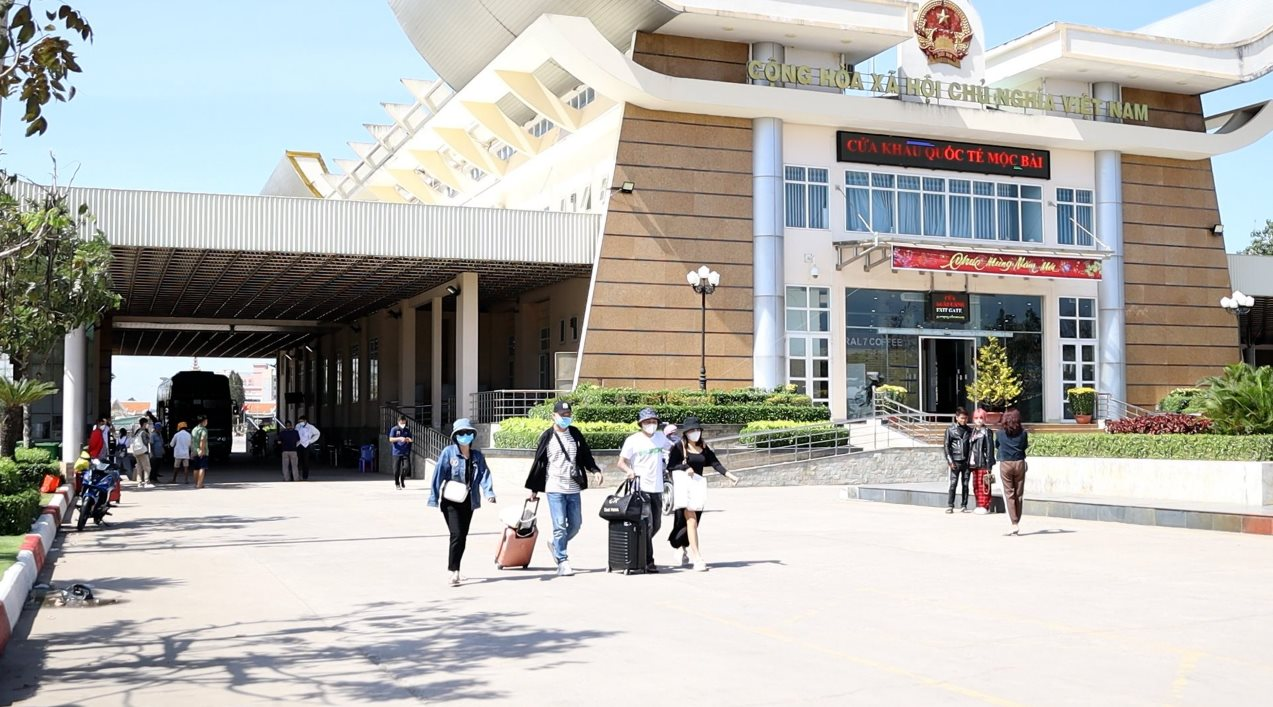 'Phơi bày' chiêu thức đơn giản khiến 2,3 triệu thẻ ngân hàng bị 'rò rỉ' thông tin, người dùng không hề biết cho đến khi bị 'cuỗm' sạch tiền trong tài khoản - Ảnh 2.