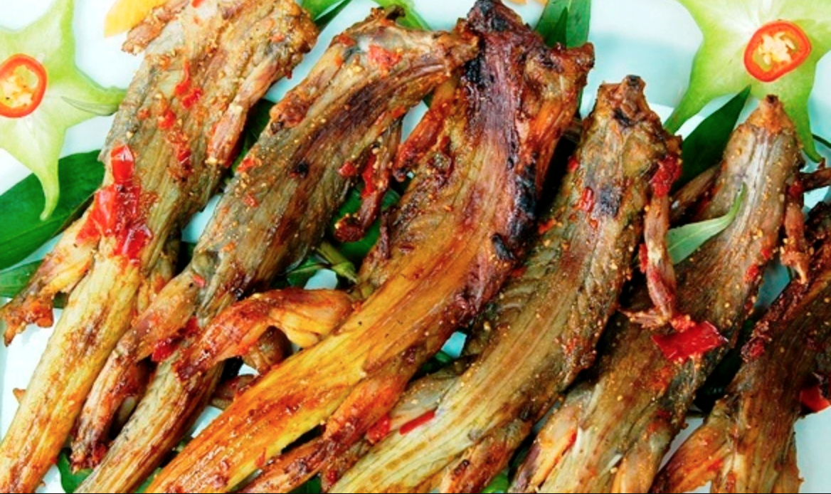 Món ăn độc đáo từ dông cát - vua sa mạc tại Bình Thuận - Ảnh 4.