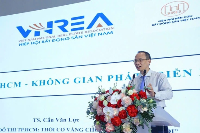 TS. Cấn Văn Lực: TP.HCM cần học cách quản lý như Seoul, xây đô thị như Thượng Hải, nhìn vào Thâm Quyến và Mumbai để phát triển - Ảnh 2.