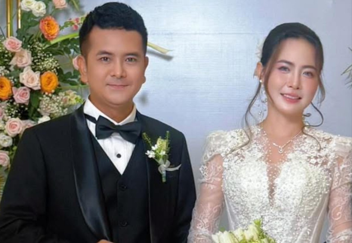 Hùng Thuận hứa yêu vợ trọn đời trong lễ cưới- Ảnh 11. Hùng Thuận hứa yêu vợ trọn đời trong lễ cưới- Ảnh 11.