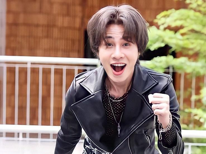 Vụ kiện quyền làm cha của ca sĩ J - 97 tiếp tục căng thẳng tại TAND khu vực 2 - Ảnh 1.