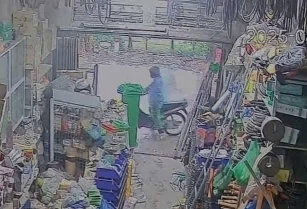 Người phụ nữ ở Hà Nội mất liên lạc để, lại con nhỏ 4 tháng tuổi: Chồng tiết lộ những dấu hiệu bất thường - Ảnh 2.