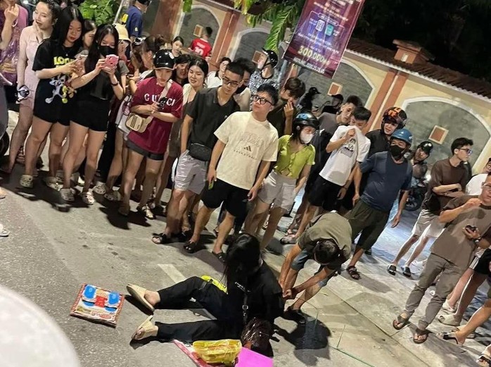 Công an tạm giữ “Hot girl Ngân Baby” để điều tra- Ảnh 5. Công an tạm giữ “Hot girl Ngân Baby” để điều tra- Ảnh 5.