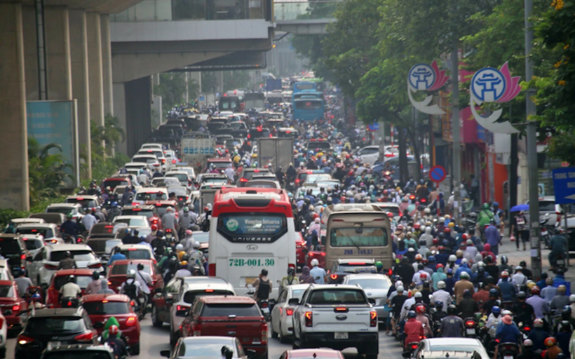 Tăng hàng loạt phí, lệ phí liên quan hàng triệu ô tô, xe máy ở Hà Nội ngay từ cuối năm nay?