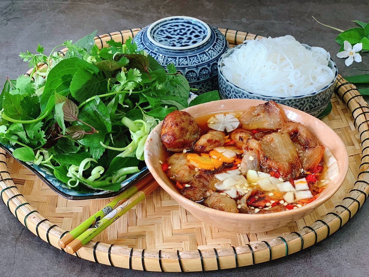 10 món ăn ngon nhất của Việt Nam mà bạn không thể bỏ lỡ - Ảnh 9. 10 món ăn ngon nhất của Việt Nam mà bạn không thể bỏ lỡ - Ảnh 9.