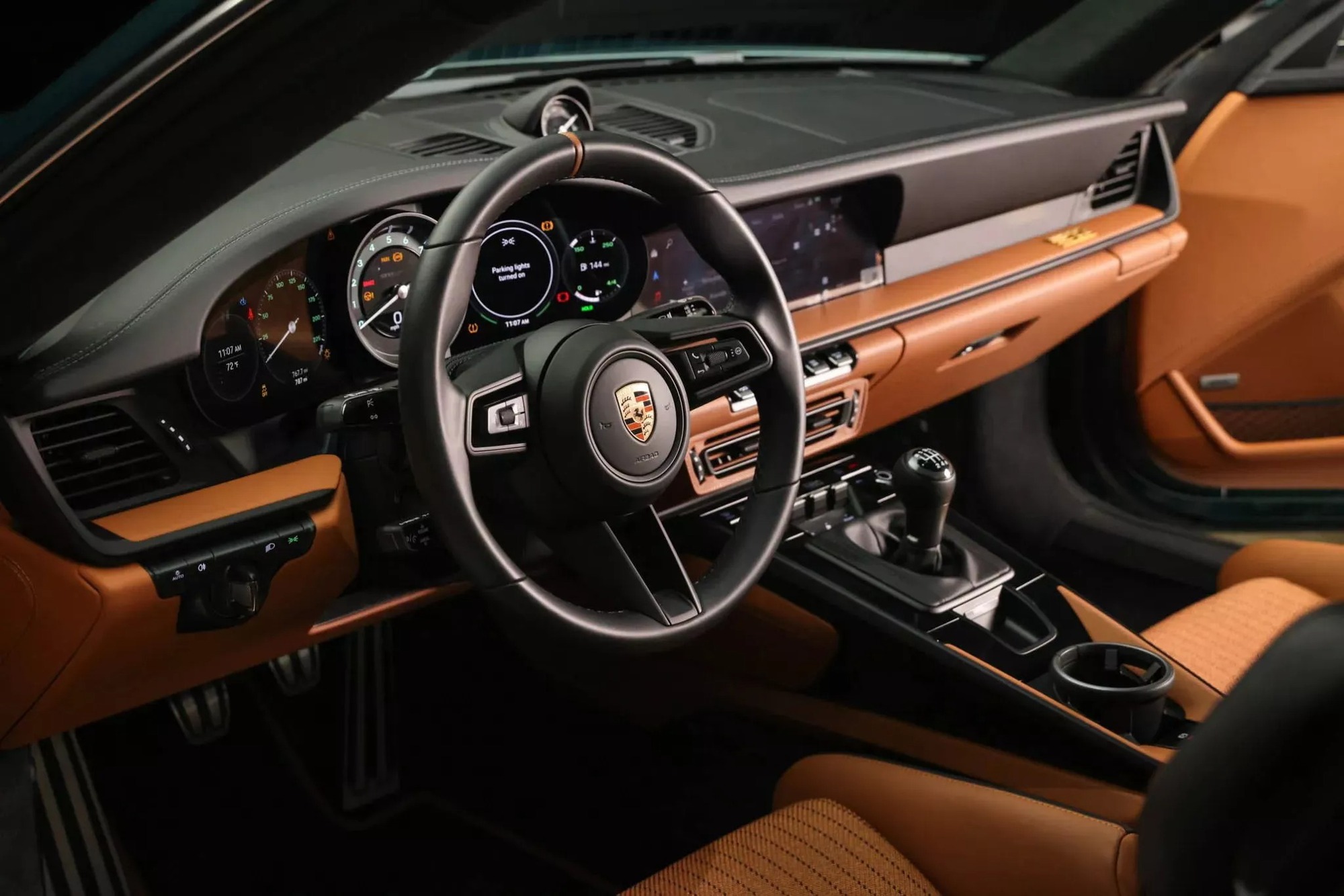 Kiếm tiền si&ecirc;u dễ nếu biết c&aacute;ch: Một người mua một chiếc xe, chạy hơn 1.200 km rồi b&aacute;n lại thu lời hơn 11 tỷ đồng - Ảnh 7.