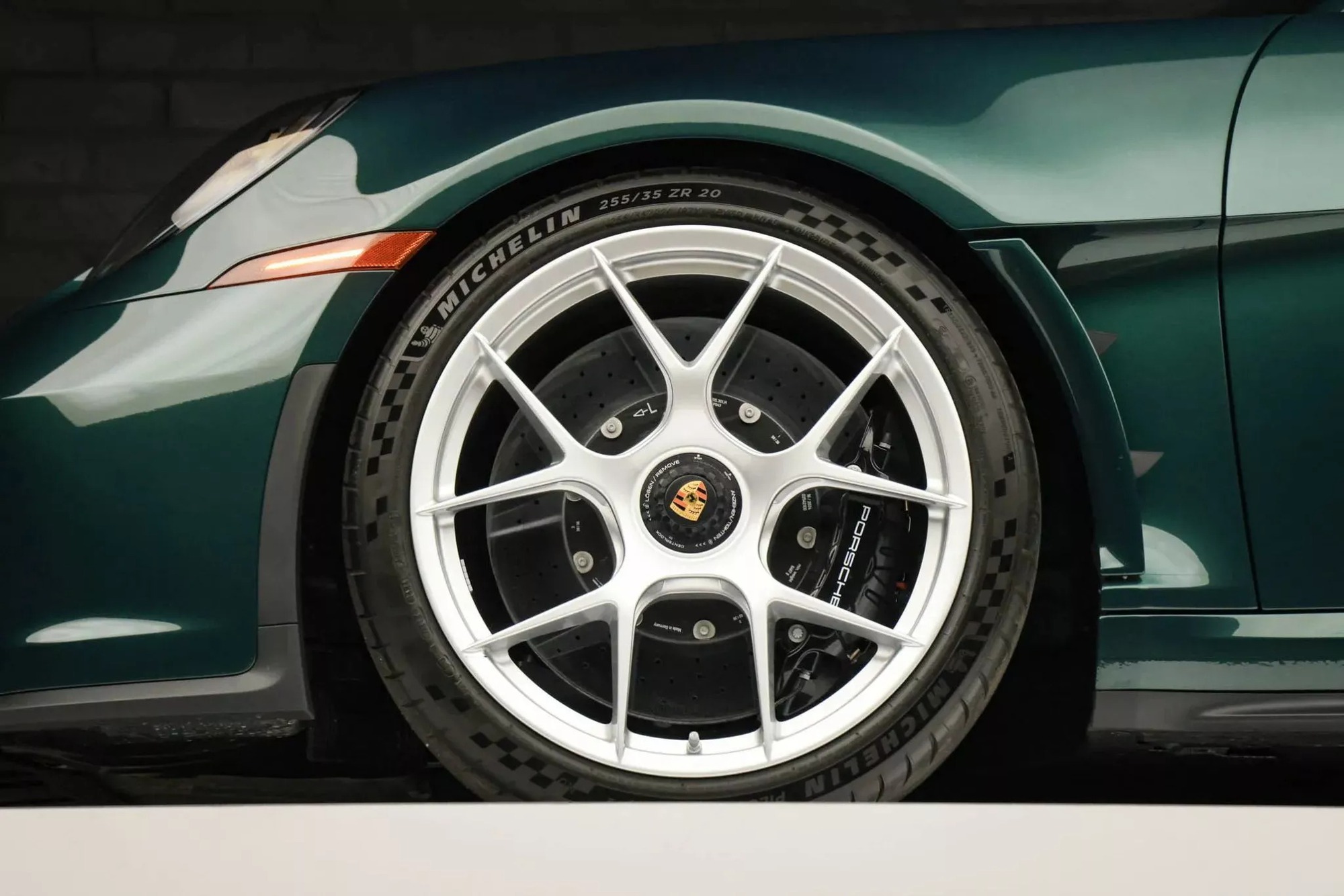 Kiếm tiền si&ecirc;u dễ nếu biết c&aacute;ch: Một người mua một chiếc xe, chạy hơn 1.200 km rồi b&aacute;n lại thu lời hơn 11 tỷ đồng - Ảnh 4.