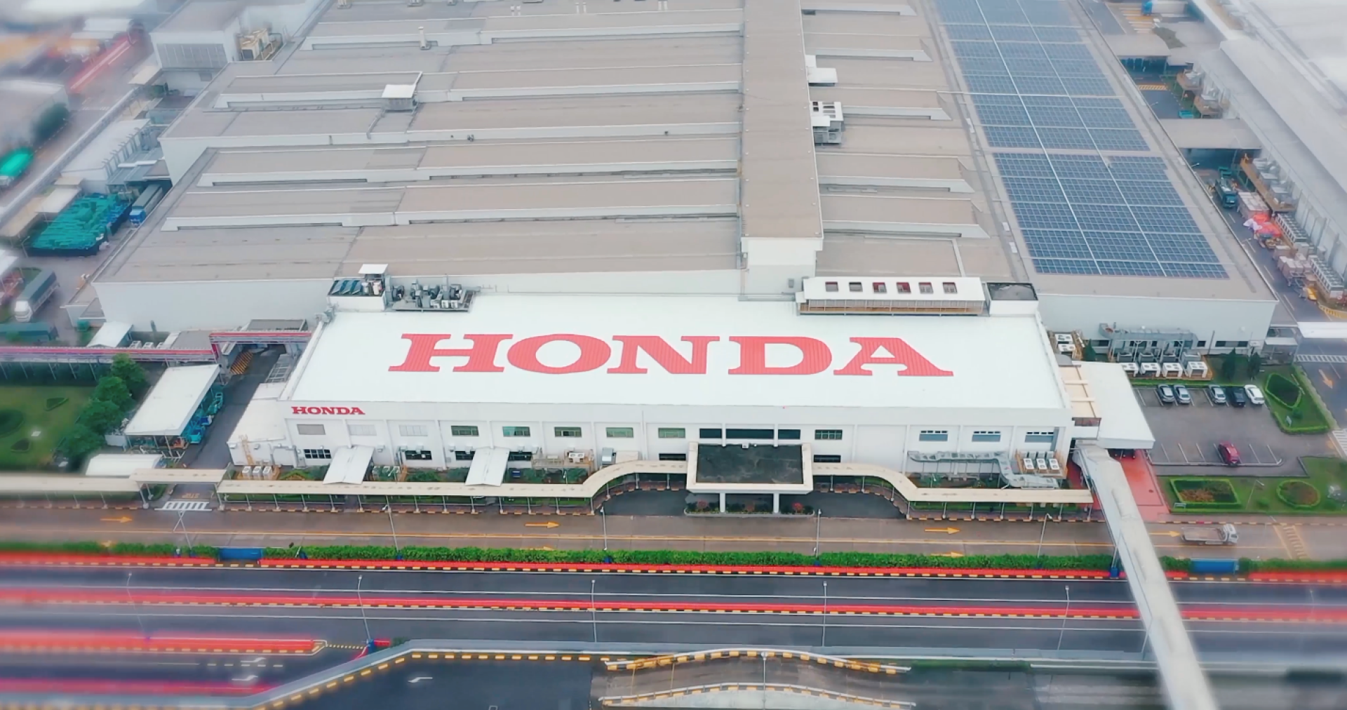 Chiếm 83% thị phần Việt Nam, "vua xe máy xăng" Honda tuyên bố muốn dẫn đầu cả mảng xe máy điện - Ảnh 1.