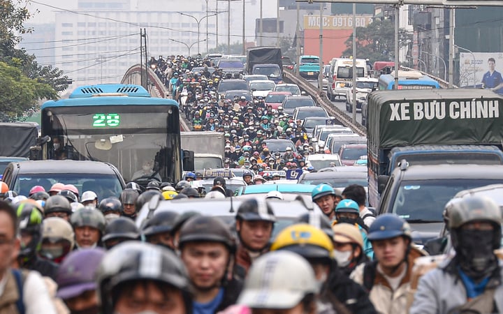 Cấm xe máy xăng ở Vành đai 1 Hà Nội: Giải pháp giảm ô nhiễm môi trường - Ảnh 1. Cấm xe máy xăng ở Vành đai 1 Hà Nội: Giải pháp giảm ô nhiễm môi trường - Ảnh 1.