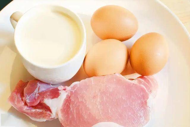 Một triệu người chết v&igrave; bệnh thận mỗi năm! B&aacute;c sĩ: Uống nước "cầm hơi" c&ograve;n tốt hơn ăn nhiều 3 thứ n&agrave;y m&ugrave;a h&egrave;- Ảnh 1.