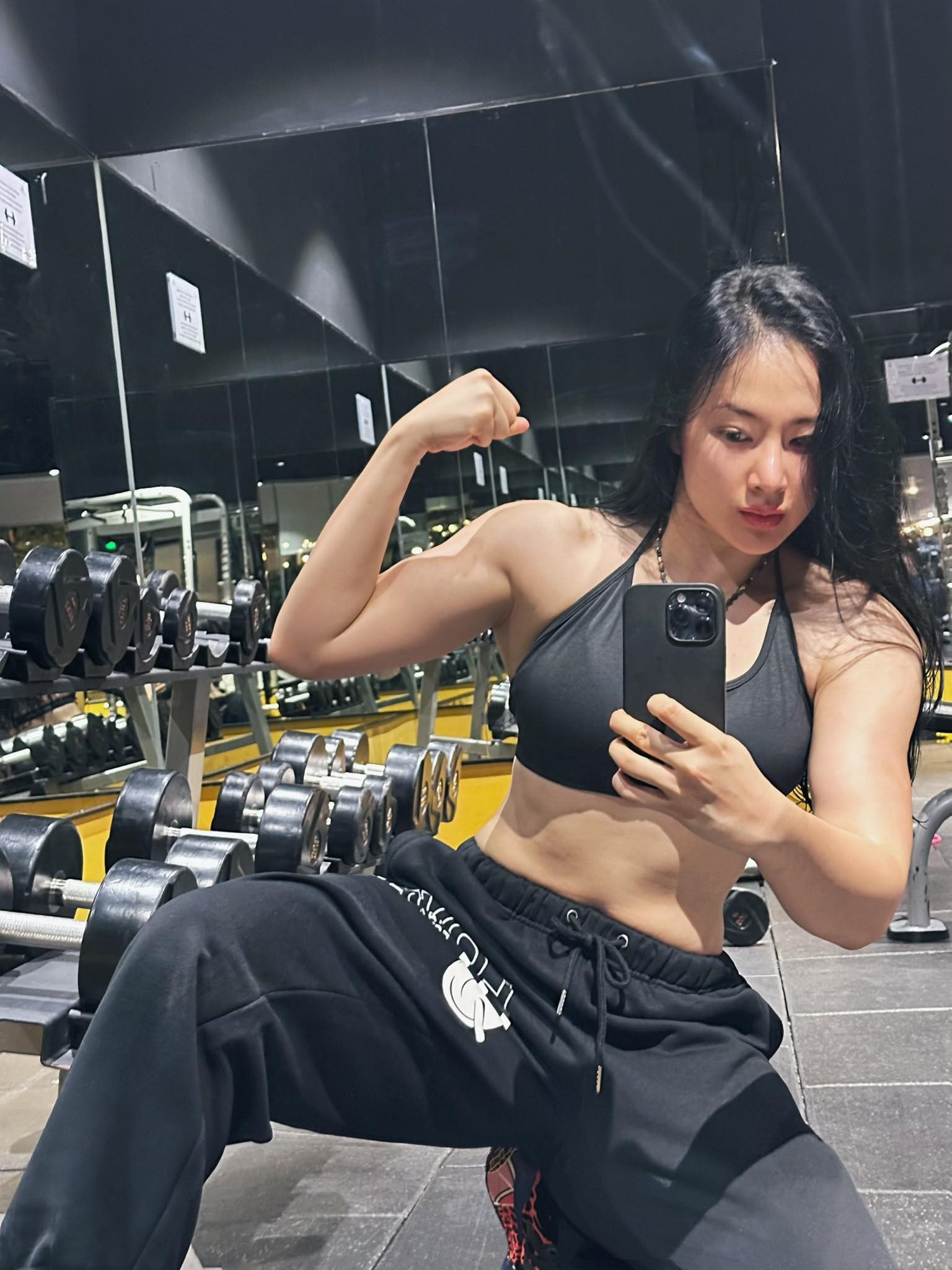 Angela Phương Trinh thái độ ra mặt giữa lúc bị bàn tán ngoại hình đô con- Ảnh 2. Angela Phương Trinh thái độ ra mặt giữa lúc bị bàn tán ngoại hình đô con- Ảnh 2.
