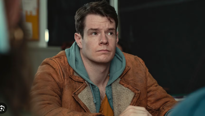 Xem phim "Sex Education" xong, tôi thấy 5 năm cố gắng trở thành "trai hư" của mình thật ngớ ngẩn - Ảnh 1.